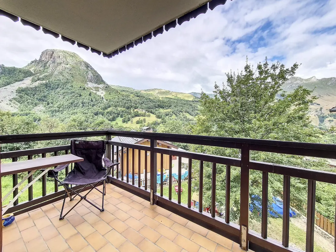 Azalee Residence