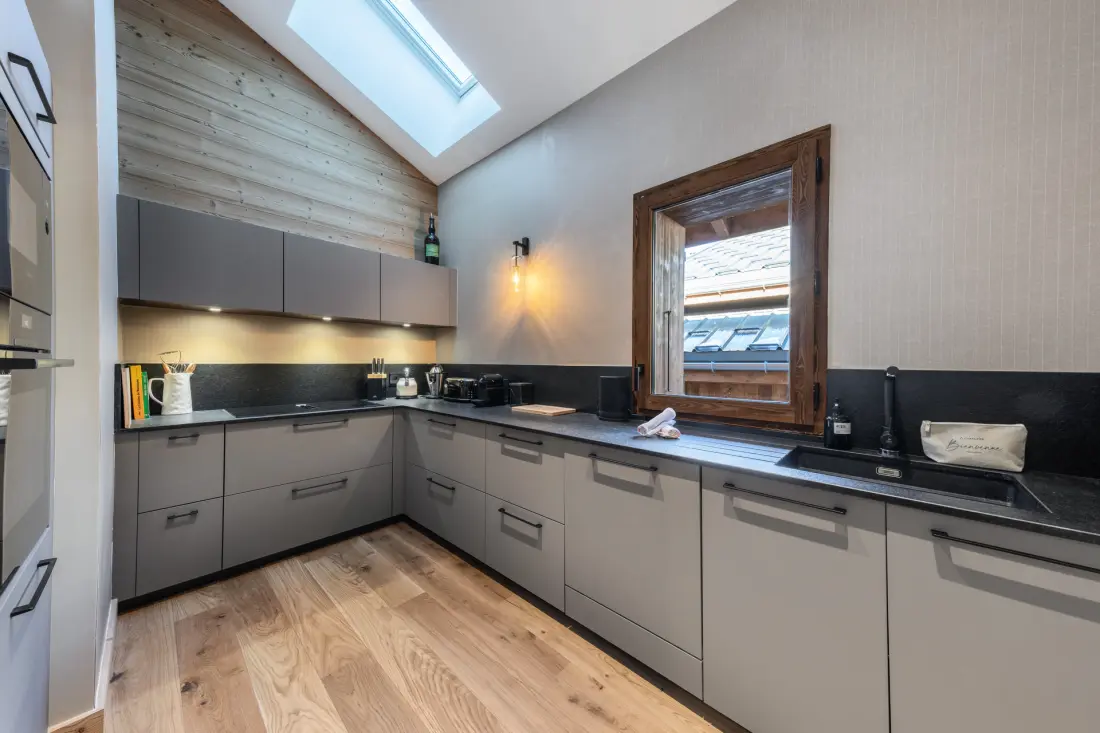 Naos Residence