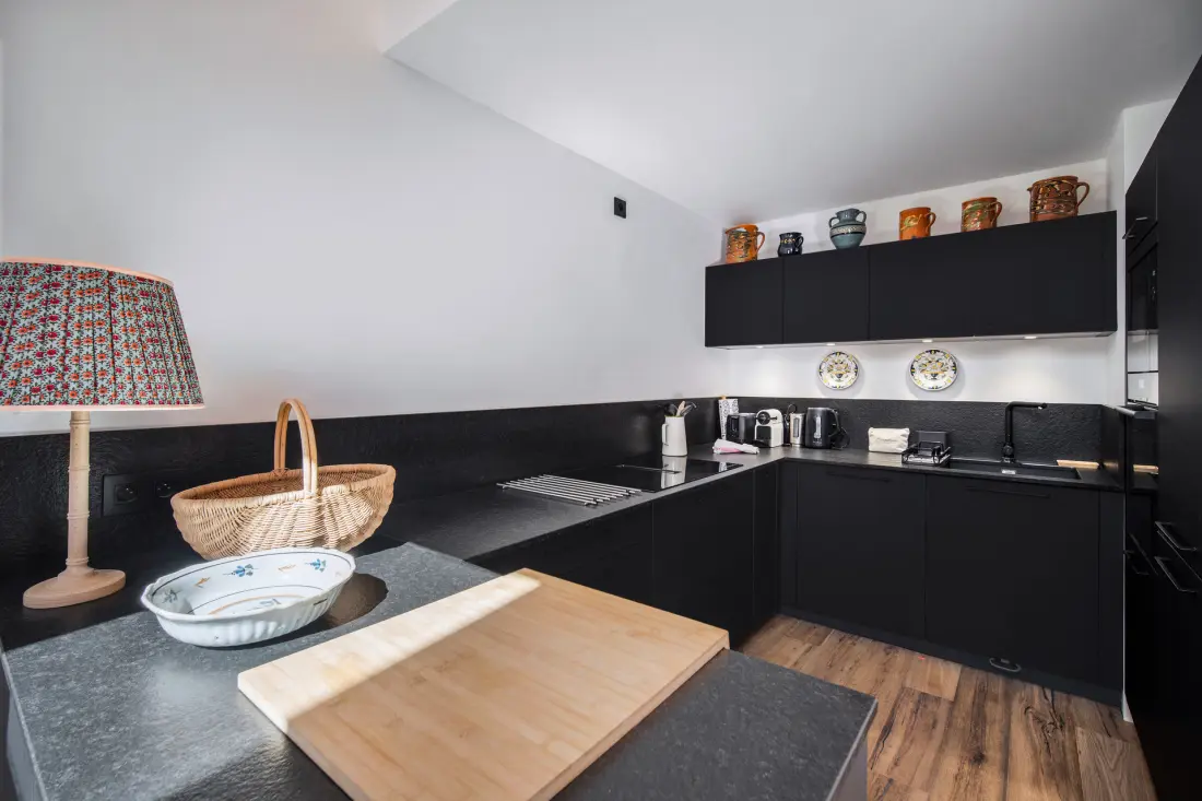 Naos Residence