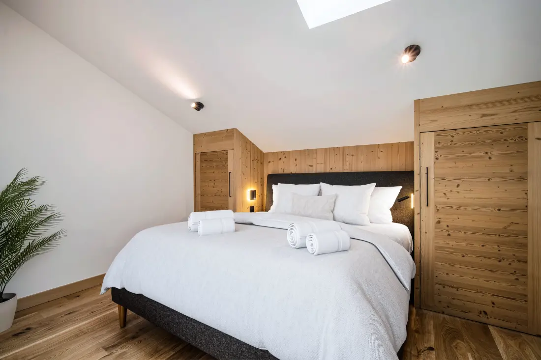Naos Residence