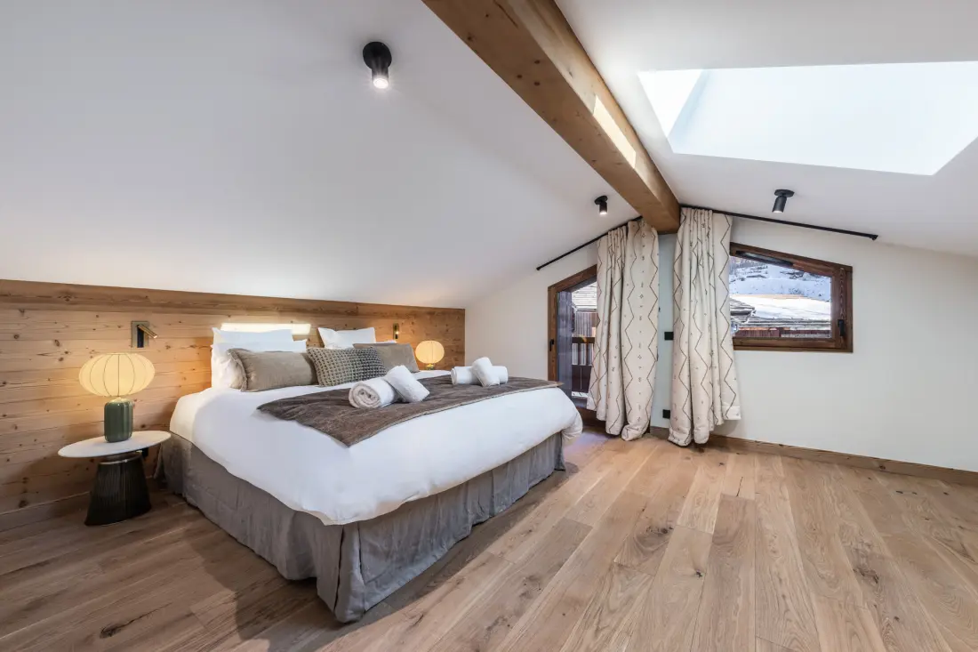 Naos Residence
