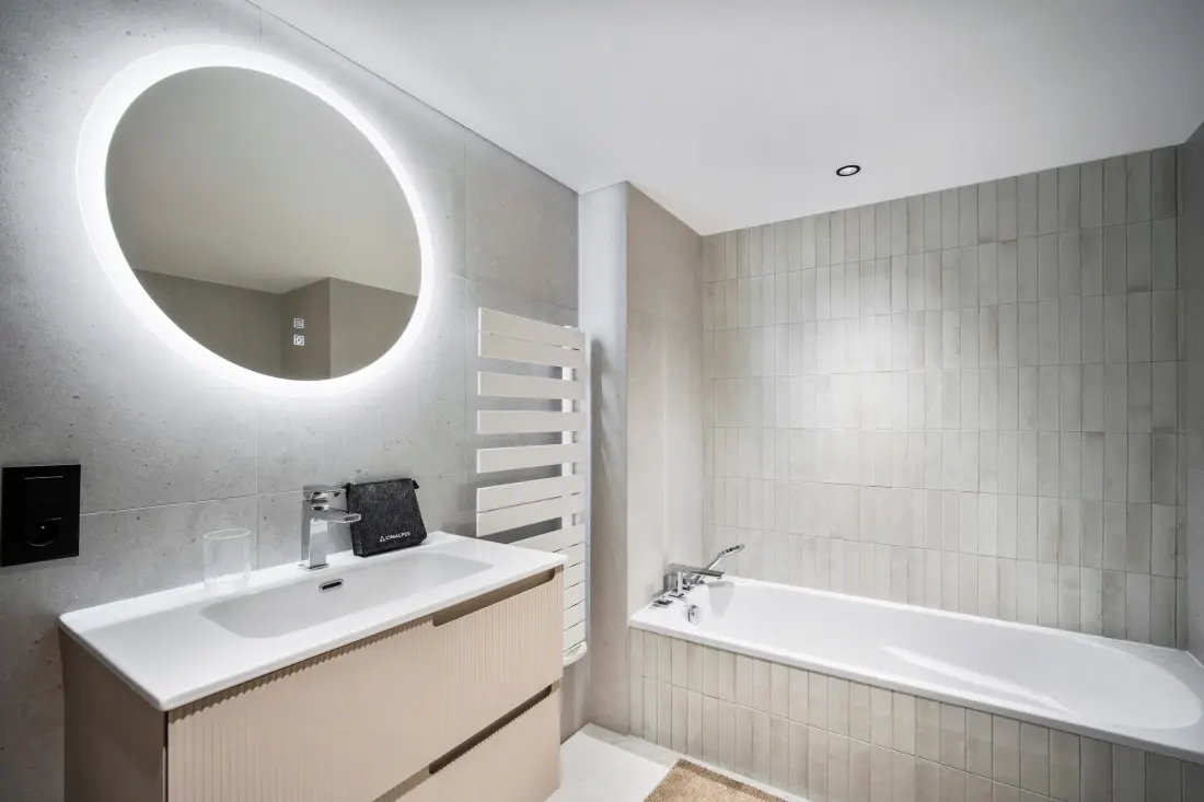 Naos Residence