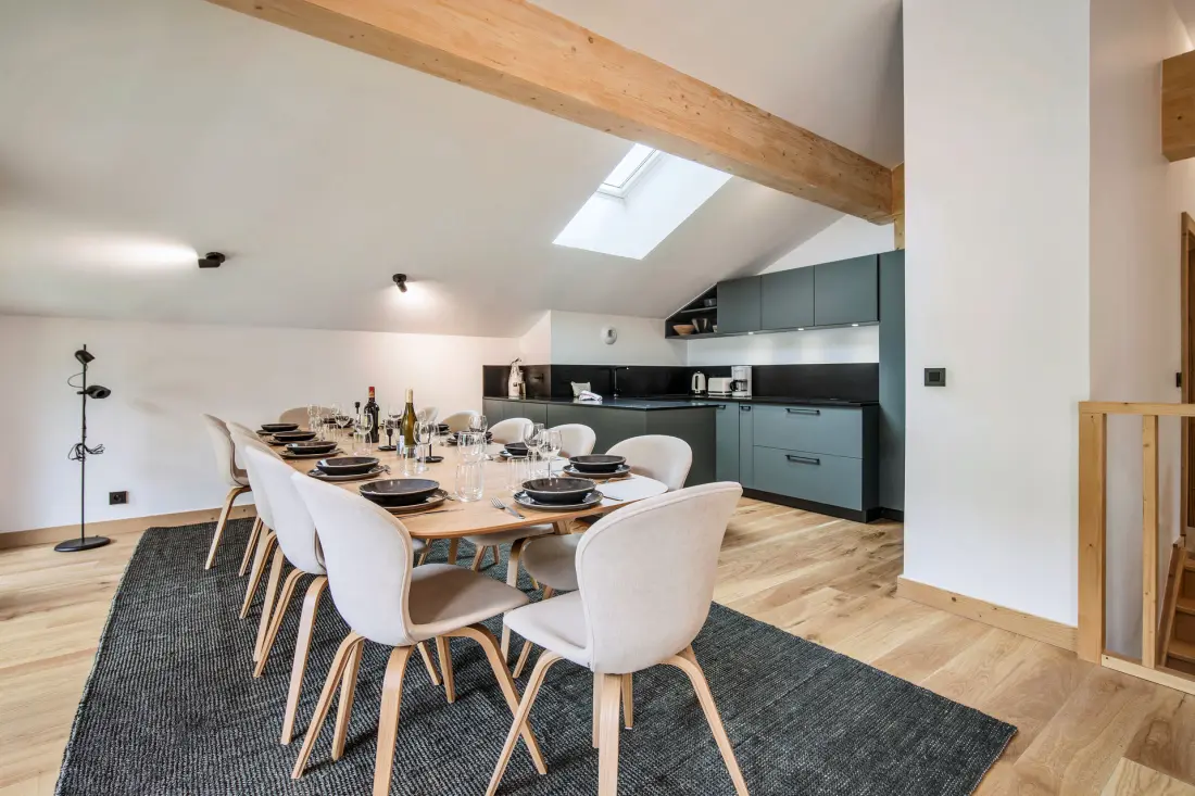 Naos Residence