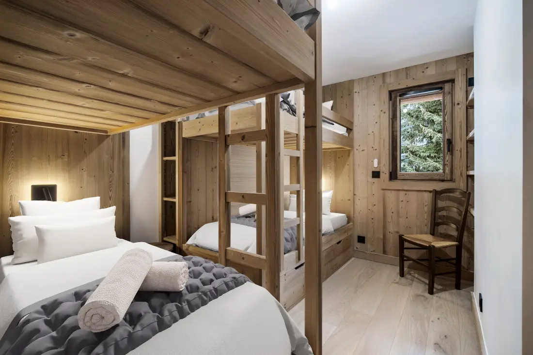 Naos Residence