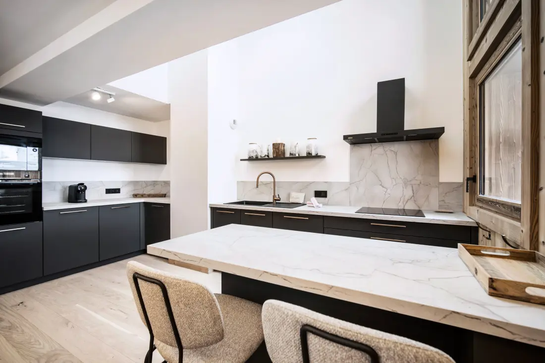 Naos Residence