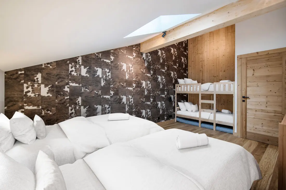 Naos Residence