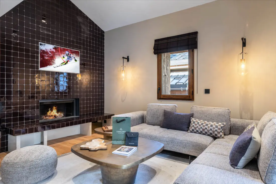 Naos Residence
