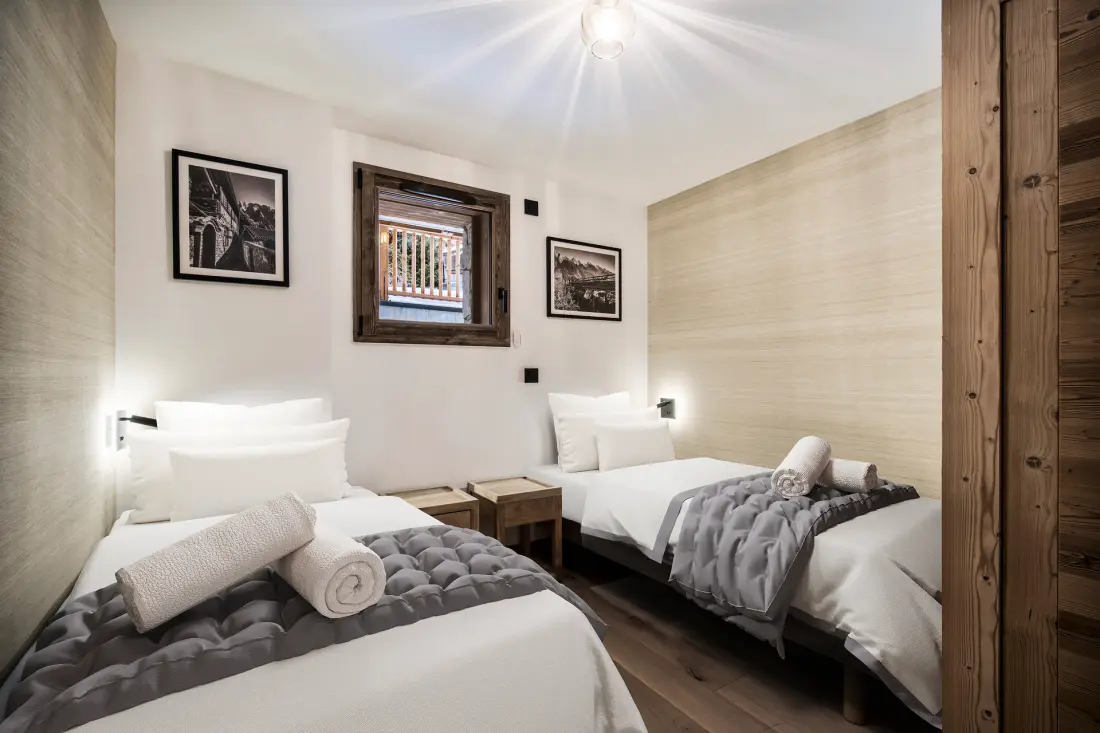 Naos Residence