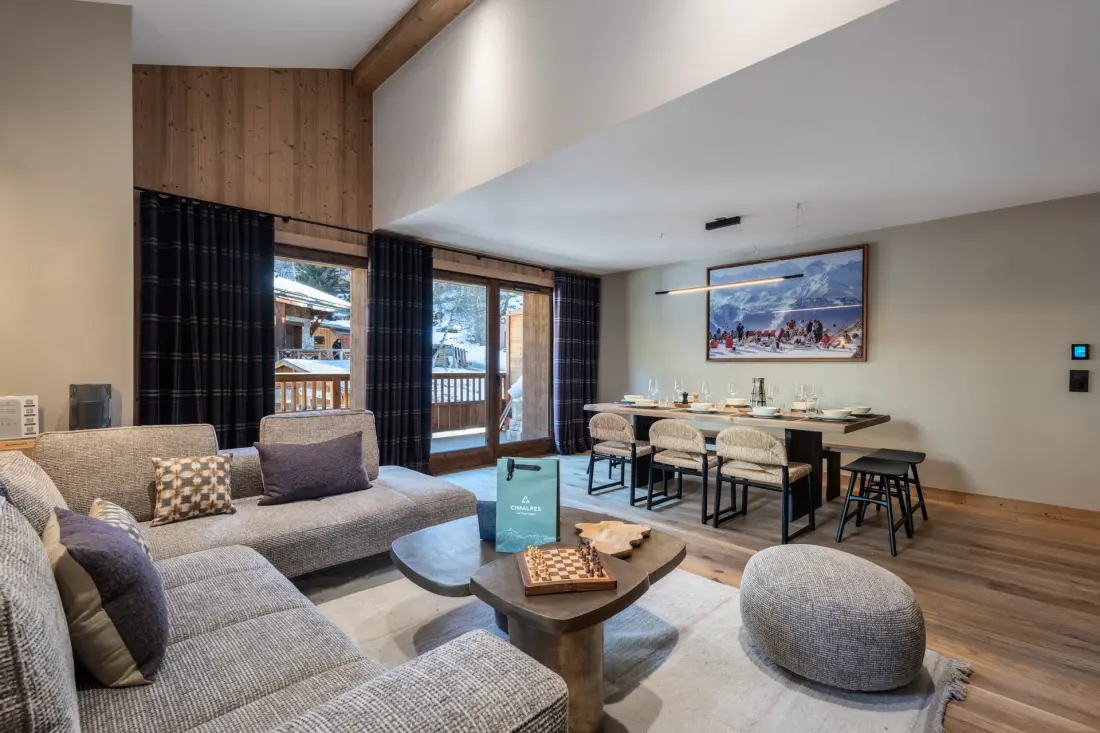 Naos Residence