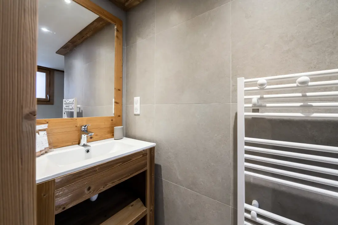 Summit Residence