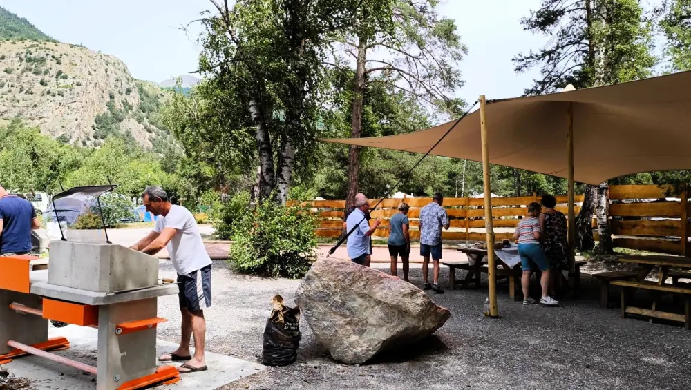 Camping-Caravaneige Iscle de Prelles