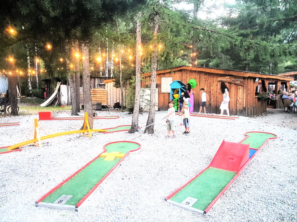 Camping-Caravaneige Iscle de Prelles