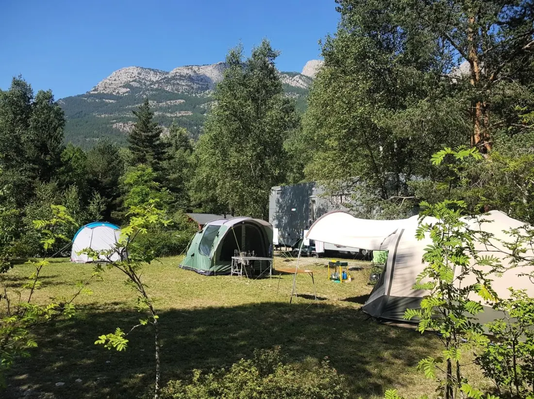 Camping-Caravaneige Iscle de Prelles