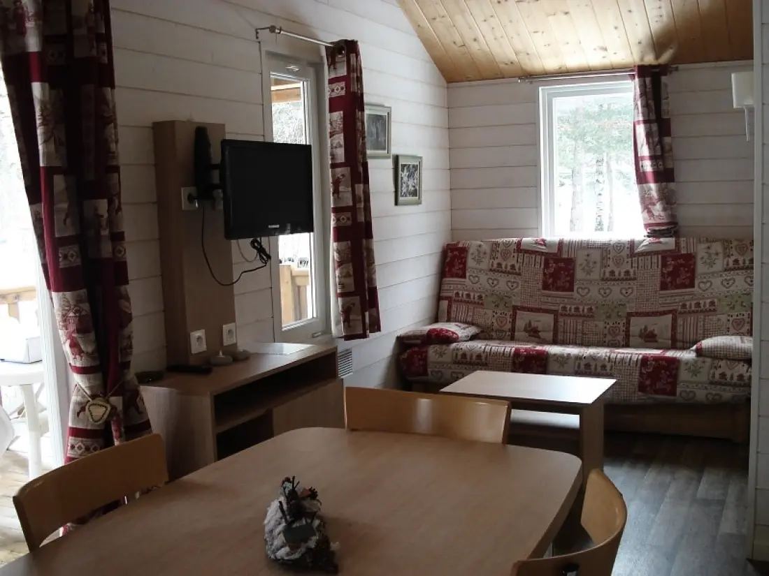Camping-Caravaneige Iscle de Prelles