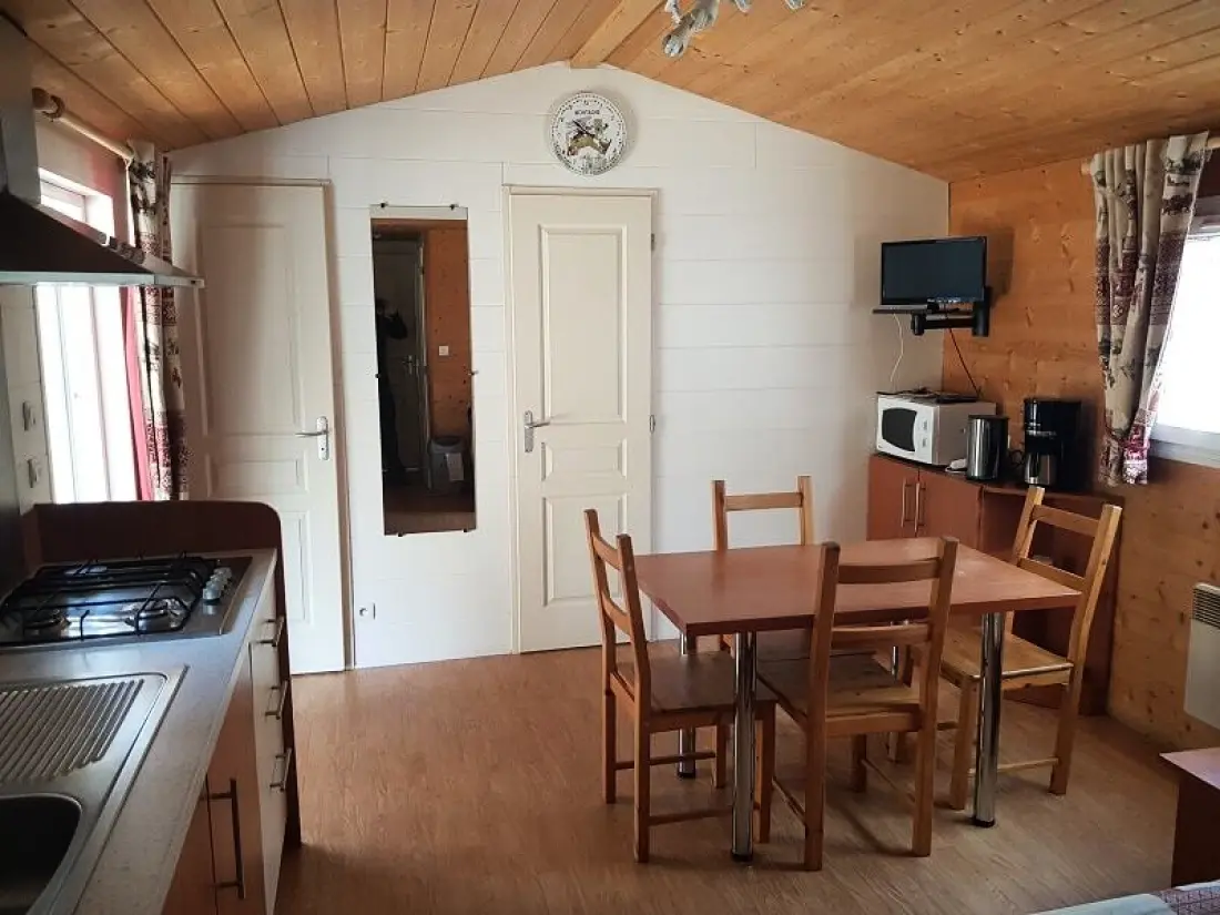 Camping-Caravaneige Iscle de Prelles