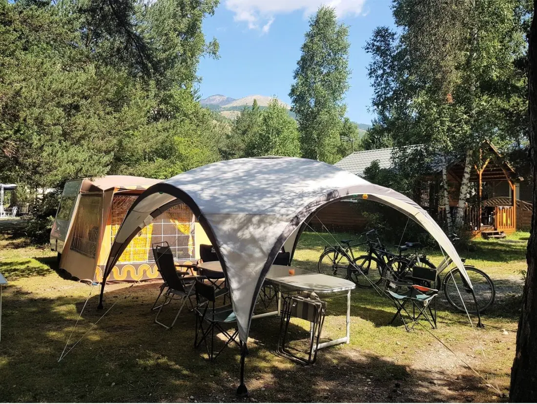 Camping-Caravaneige Iscle de Prelles
