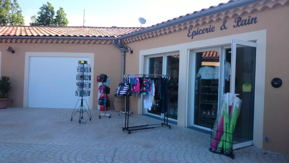 Camping Le Sous- Bois Ardèche 3 Gwiazdy★★★ 3 Gwiazdy★★★ 3 Gwiazdy★★★