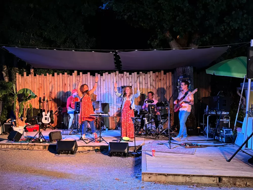 Blomster Camping L'Abri-Côtier Tæt på