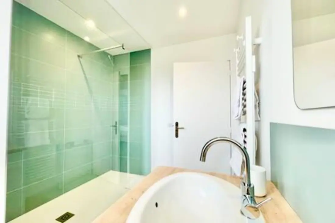 Art Deco I Center I Wifi High Flow I Luminous