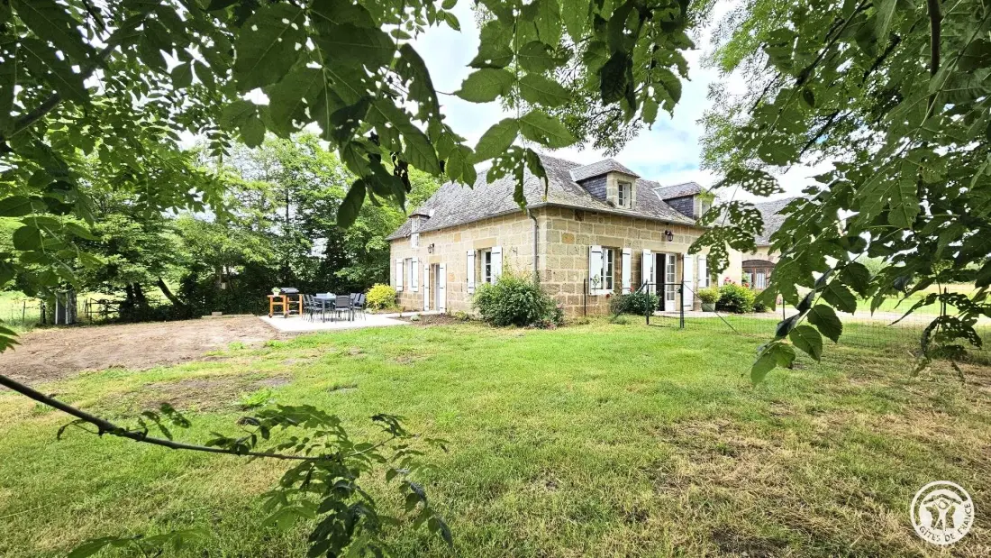 Gîte de France Aux bords de la vézère - 8 3 épis