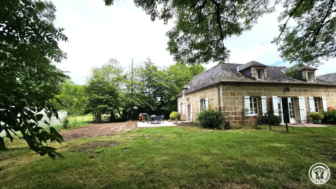 Gîte de France Aux bords de la vézère - 8 3 épis