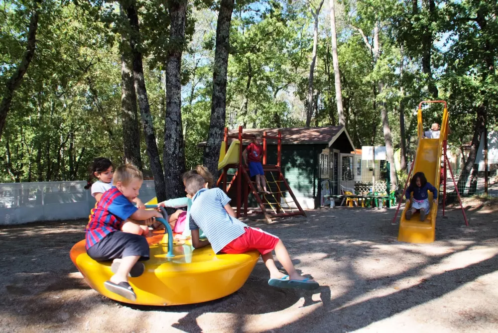 Camping Le Parc 8 Stelle★★★★★★★★