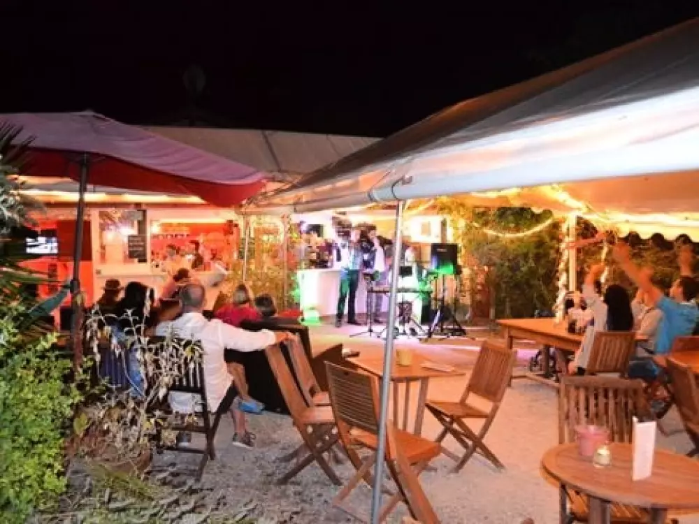 Camping Les Pins Du Soleil 4 étoiles★★★★