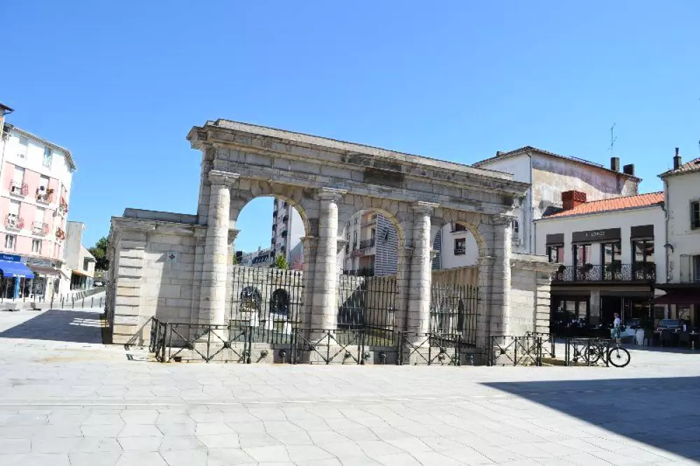 Camping les Pins du Soleil4 Stars★★★★