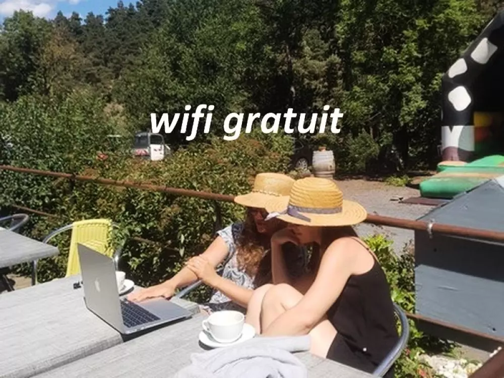 Blumen Camping La Rochelambert 4 Sterne★★★★