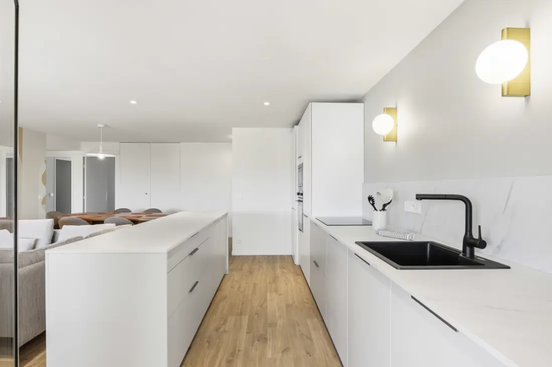 Apartman 125 M2 Near Beach, Pool & Parking