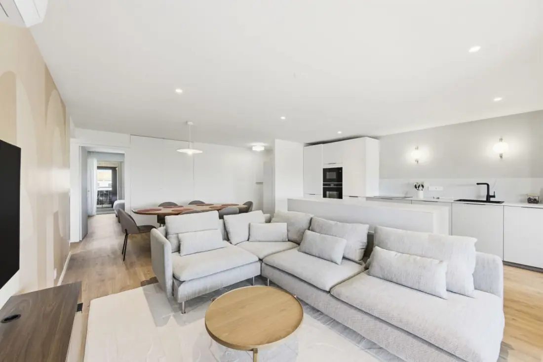 Apartman 125 M2 Near Beach, Pool & Parking