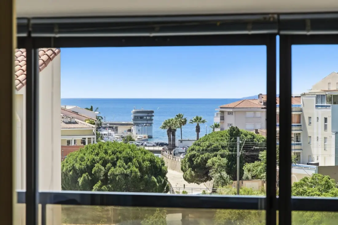 Apartman 125 M2 Near Beach, Pool & Parking