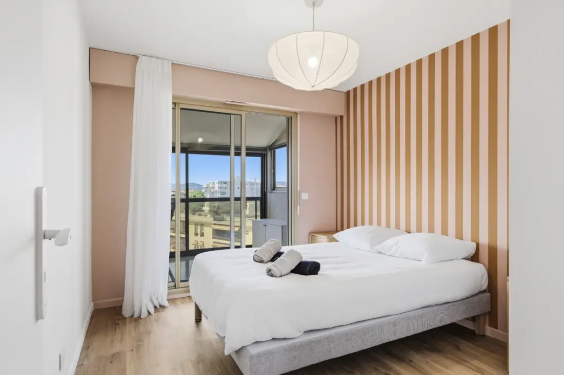 Apartman 125 M2 Near Beach, Pool & Parking