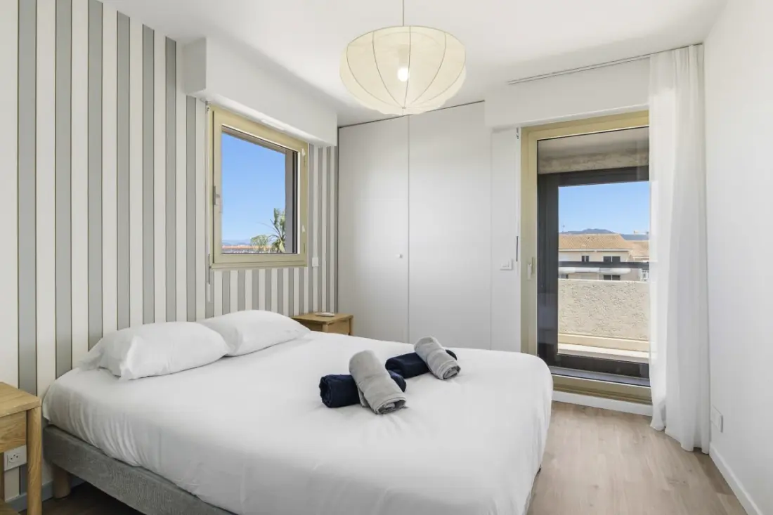 Apartman 125 M2 Near Beach, Pool & Parking