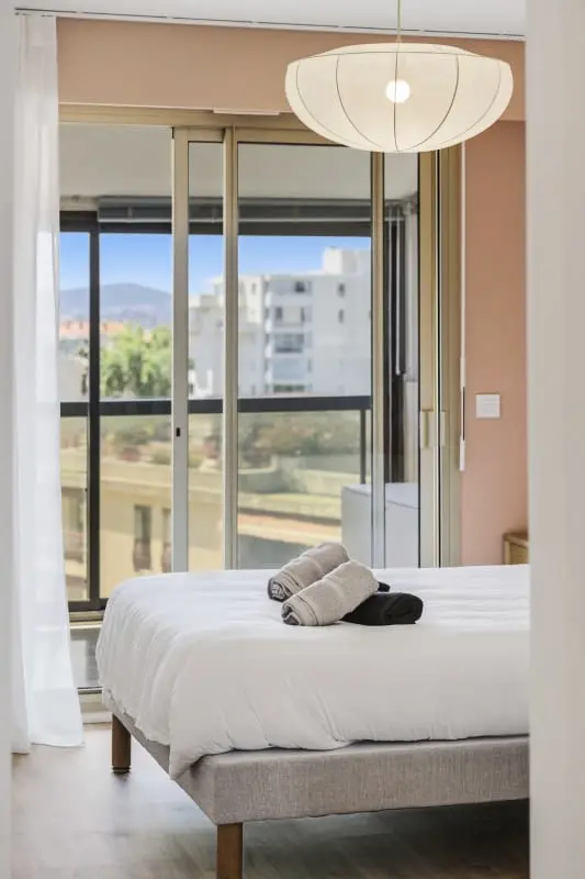 Apartman 125 M2 Near Beach, Pool & Parking