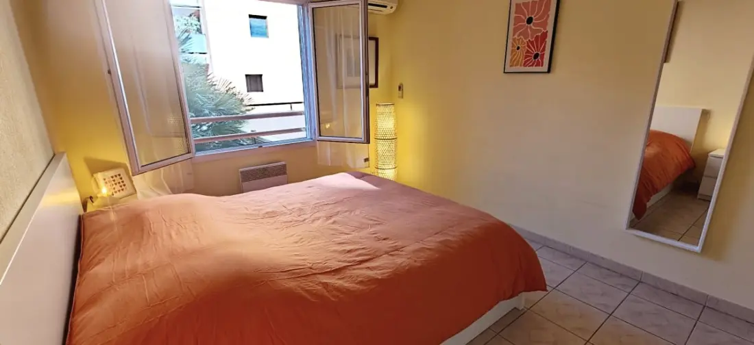 Nagy apartman Terrace 35m2 Near Beach