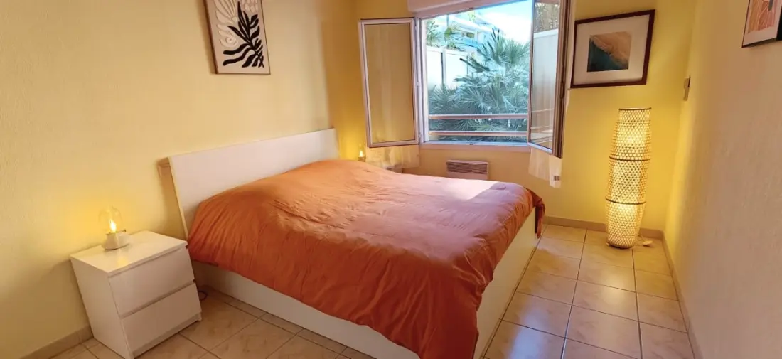 Nagy apartman Terrace 35m2 Near Beach