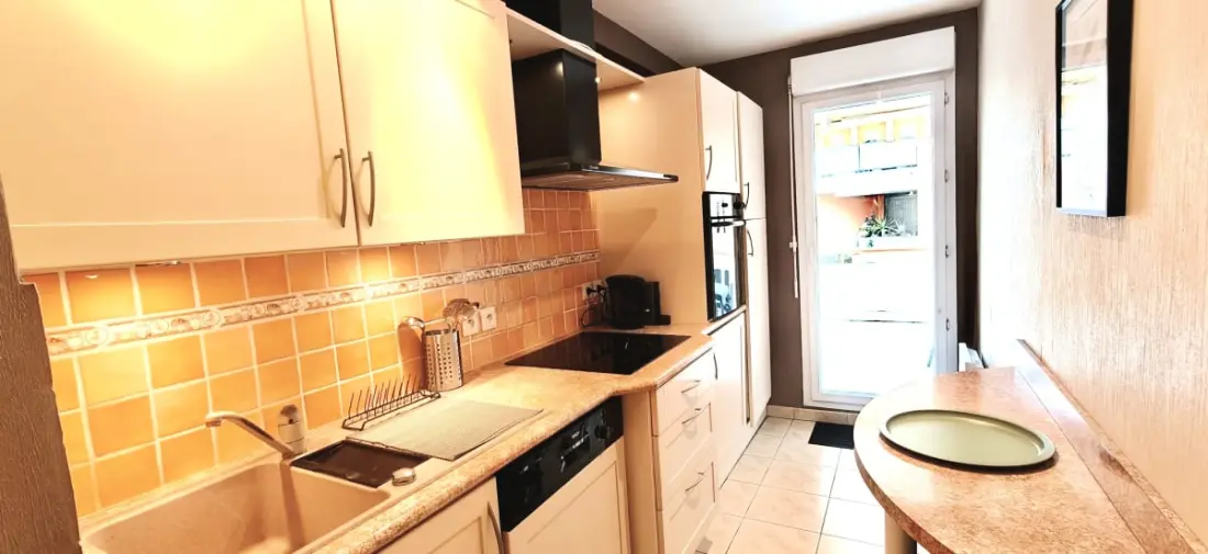 Nagy apartman Terrace 35m2 Near Beach