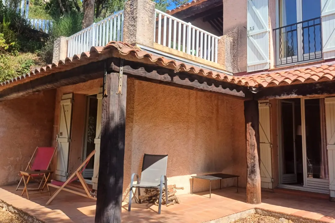 Családi Villa egy Domaine Arboré közelében
