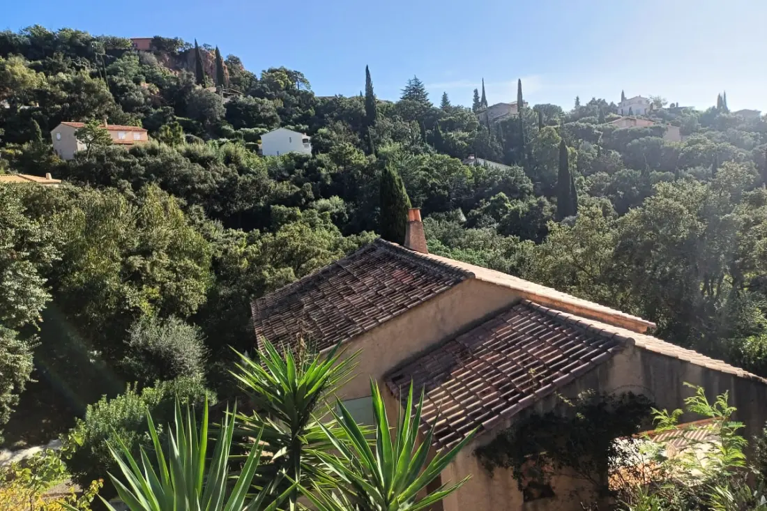 Családi Villa egy Domaine Arboré közelében