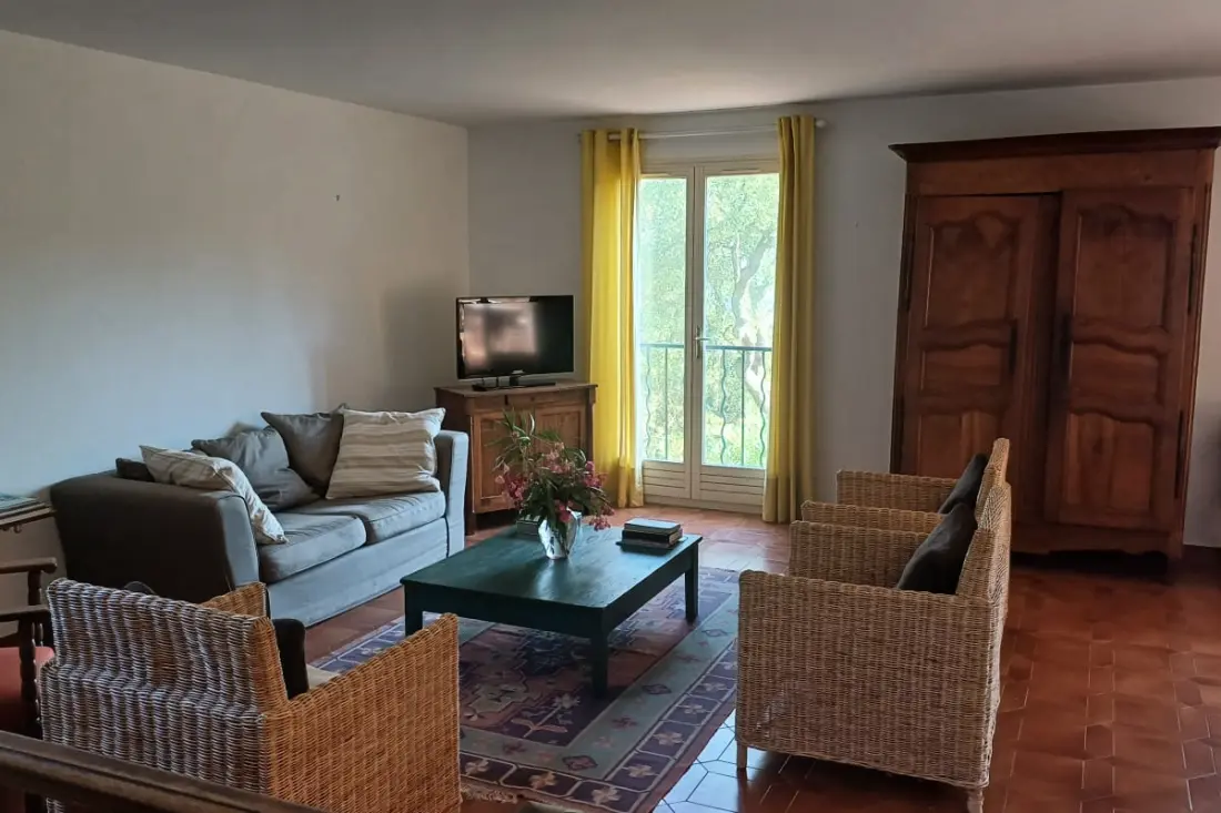 Családi Villa egy Domaine Arboré közelében