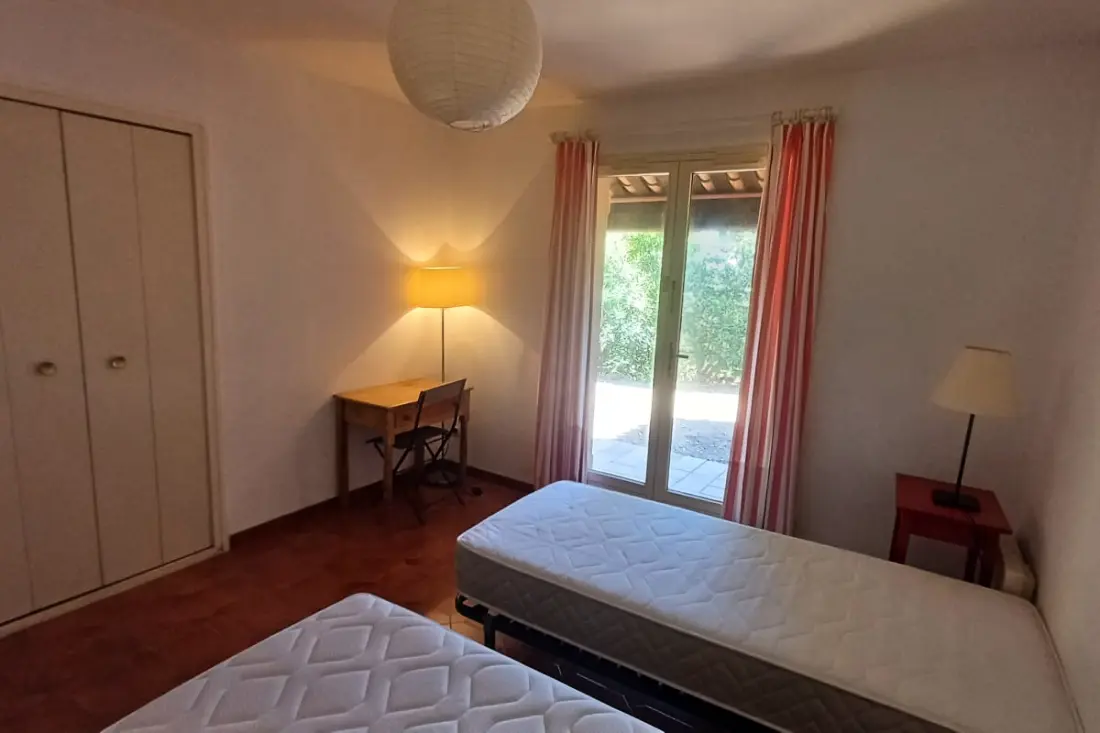 Családi Villa egy Domaine Arboré közelében