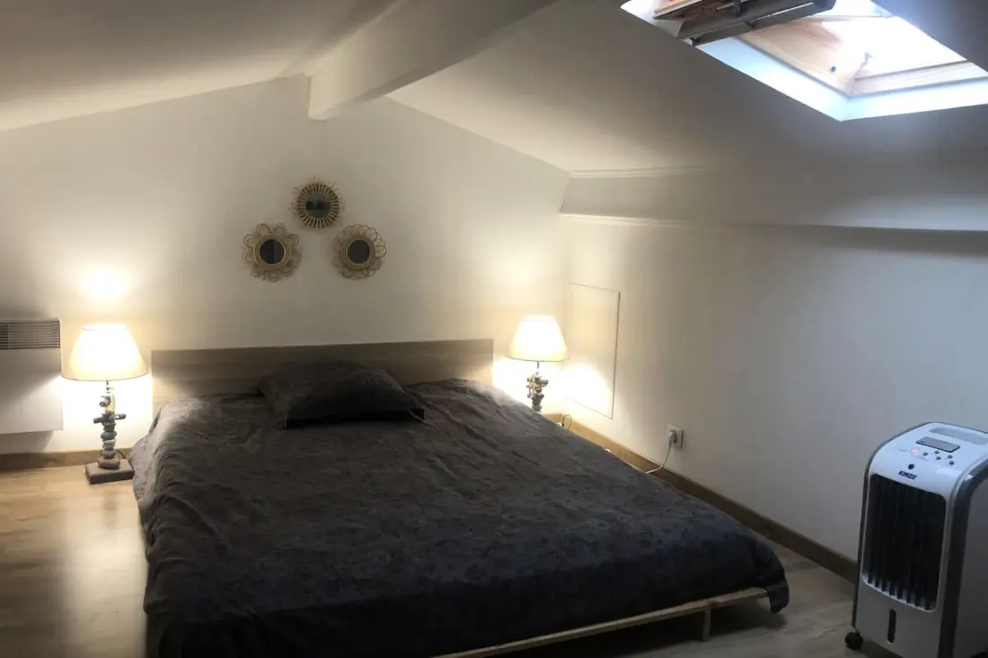 Apt úszómedence 500m a strandtól