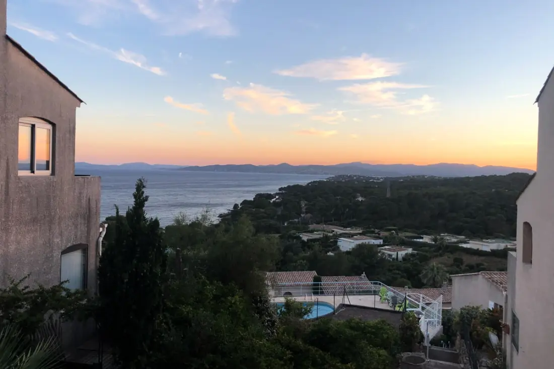 Apt úszómedence 500m a strandtól