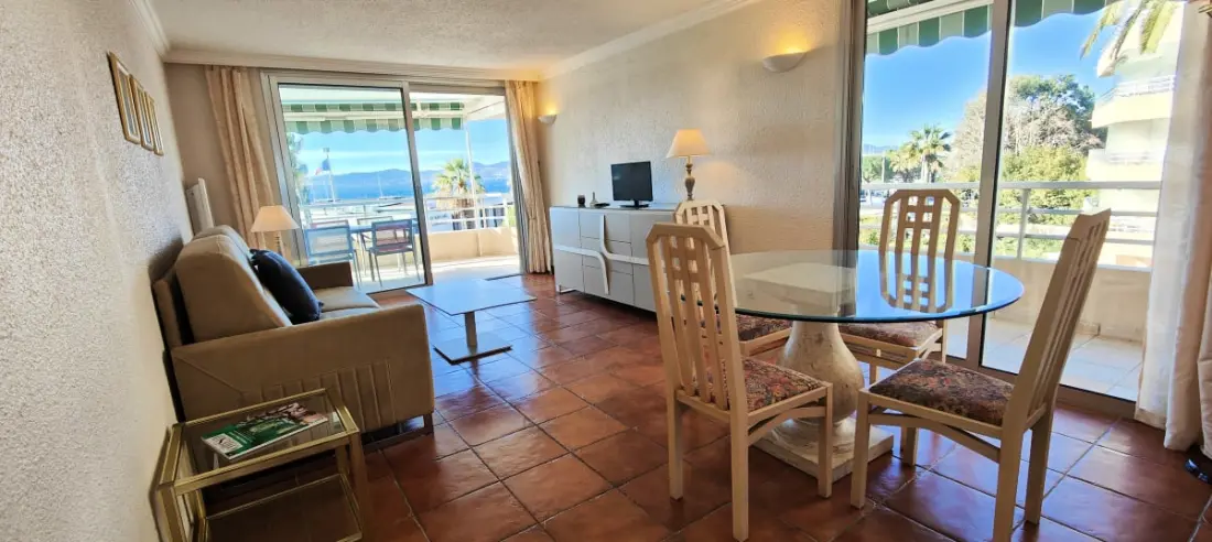 Cocoon Love 50 m2 medencével