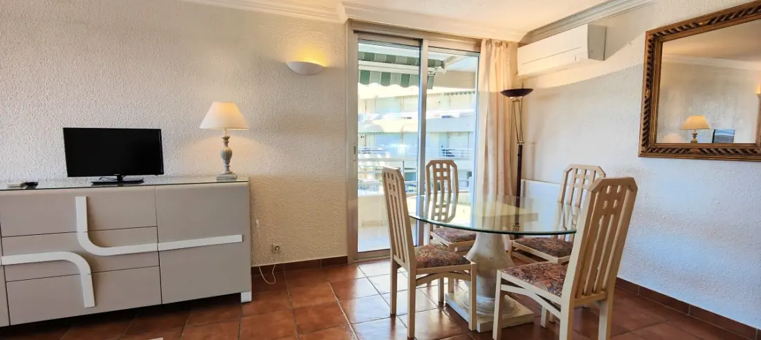 Cocoon Love 50 m2 medencével