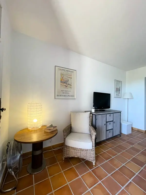 Kiváló apartman erkéllyel, közel a strandhoz