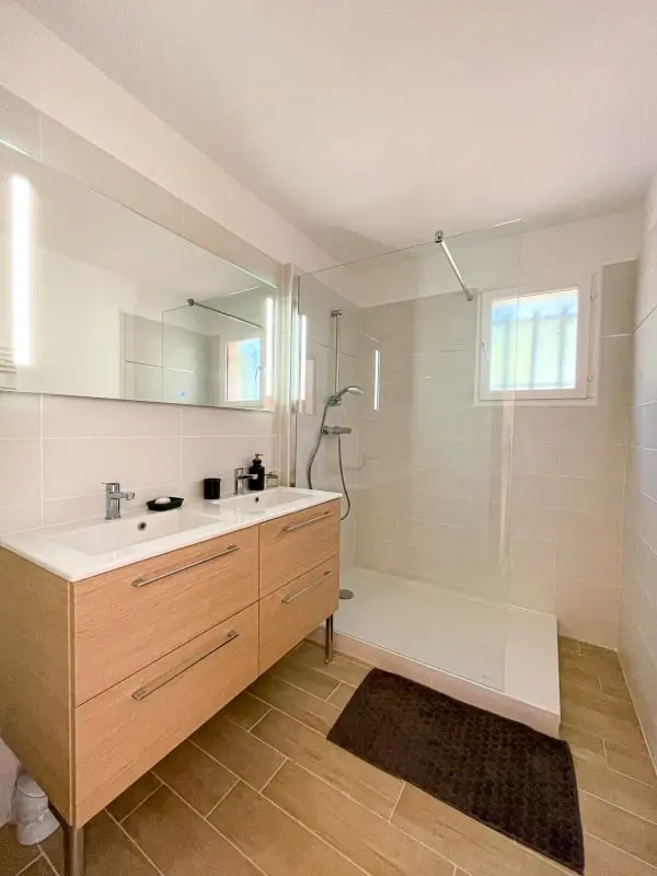 Villa Sea View 11 Pers & úszómedence a túlföldi fűtésben