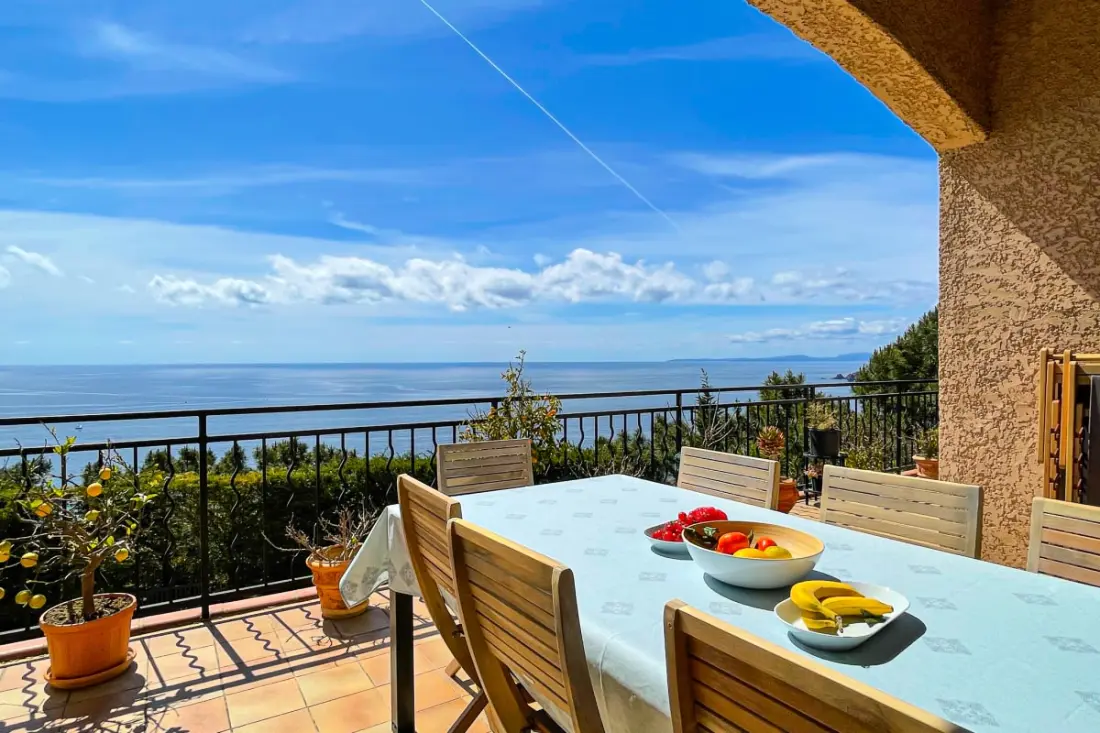 Villa Sea View 11 Pers & úszómedence a túlföldi fűtésben