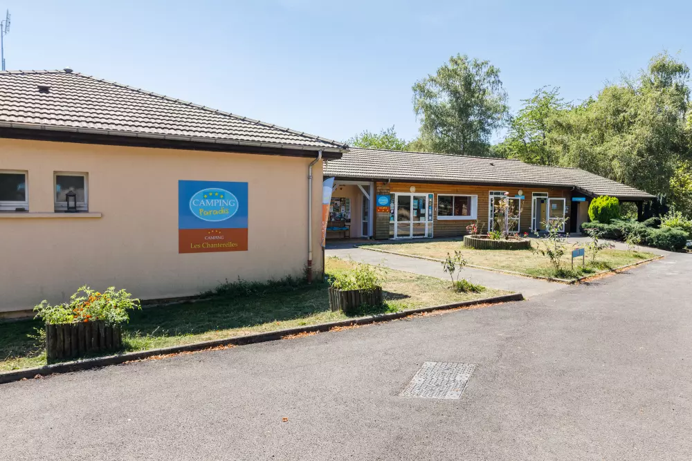 Camping Paradis Les Chanterelles4 Estrellas★★★★